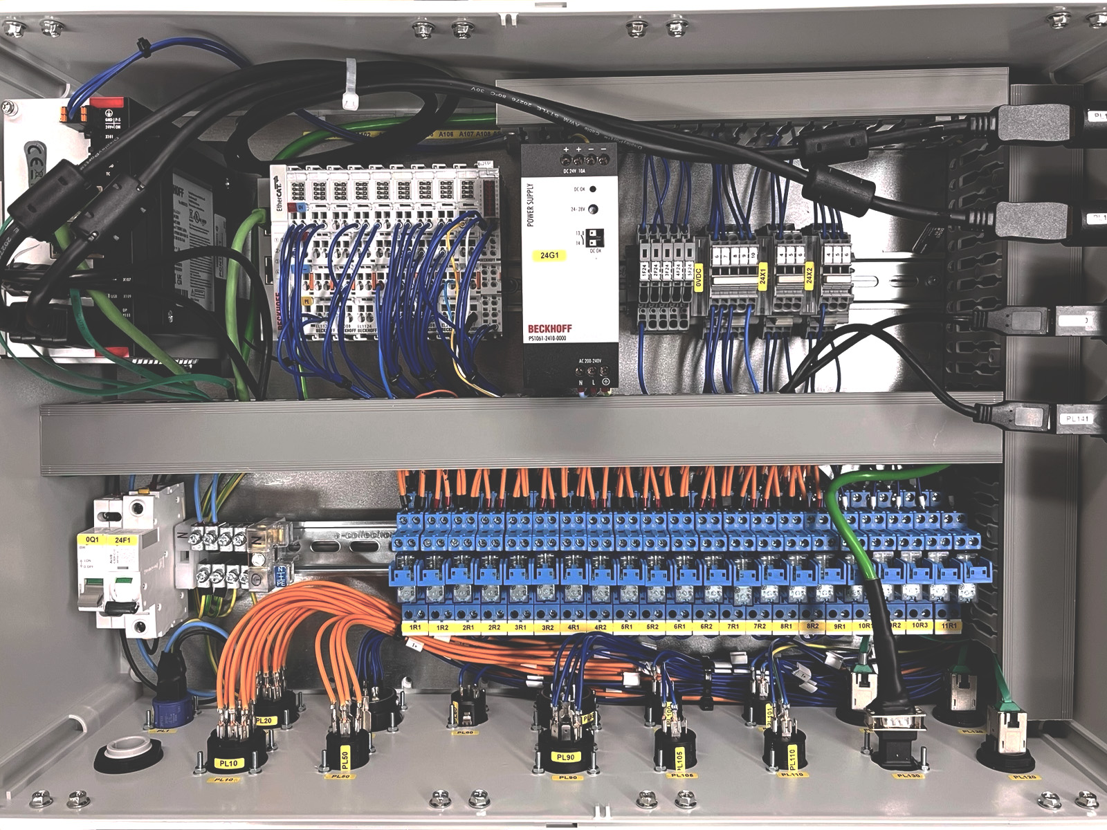 Logiikkajarjestelmat-ja-PLC-ohjelmointi Logiikkajärjestelmä ja PLC-ohjelmointi